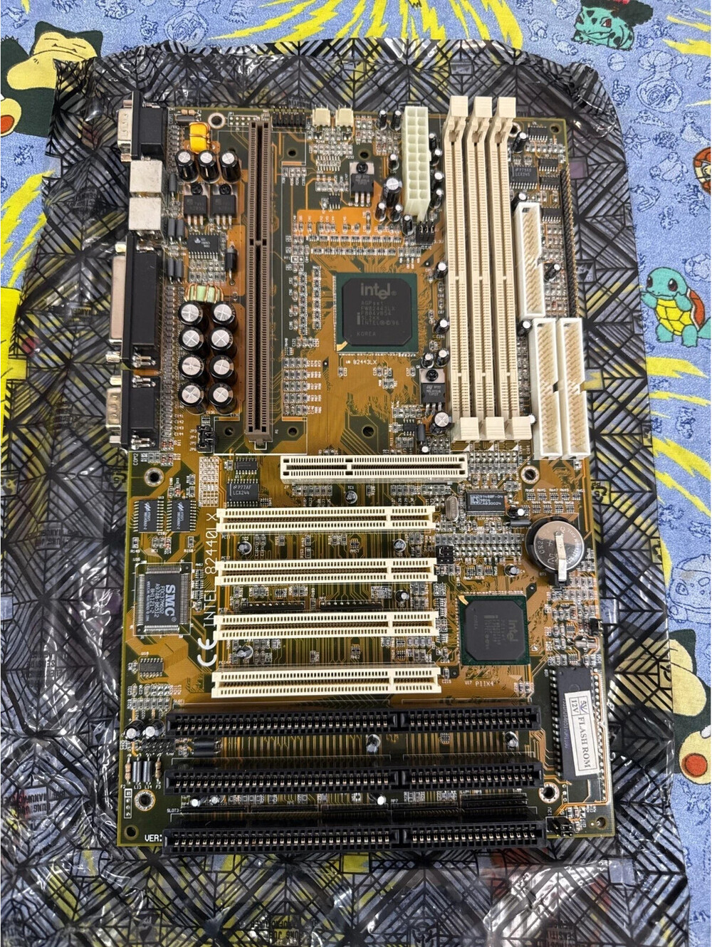 Vintage Slot 1 AGP Intel 440LX Rare Retro Gaming Motherboard Open Box